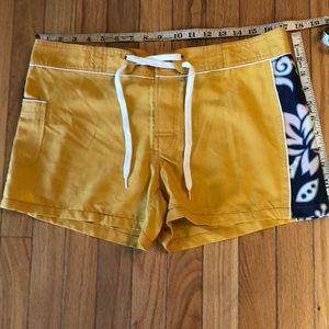 NWOT Del Sol board shorts/ yellow sz 7